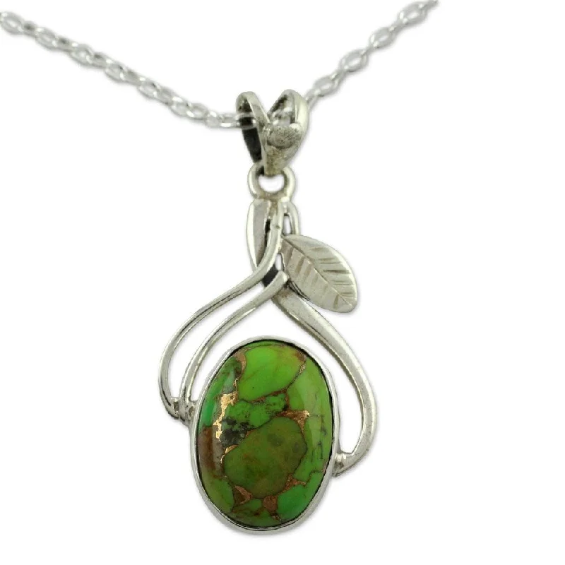 vintage charm necklace-Handmade Sterling Silver Pendant Necklace, 'Green Dew' (India) - 7'6" x 9'6"