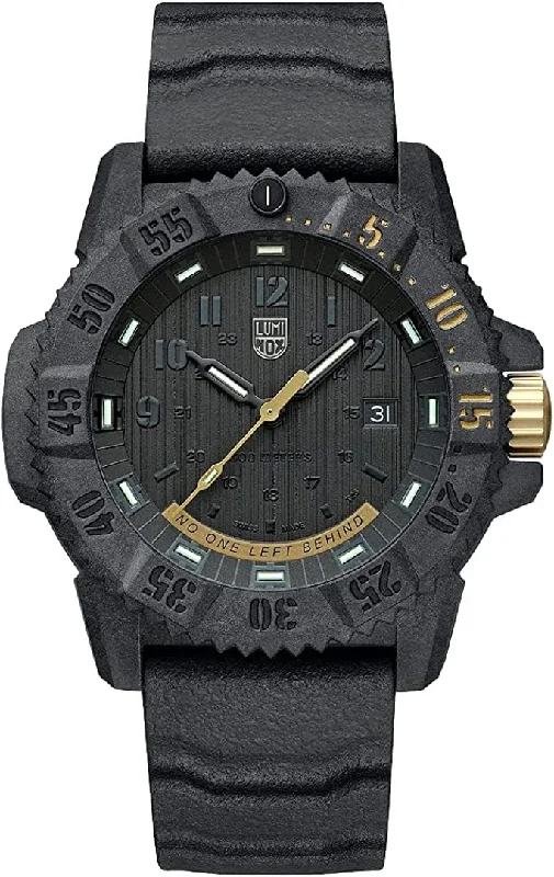 men’s watches with hybrid design combining analog and digital features-Limited Edition Luminox Master Carbon SEAL CARBONOX+ Black Dial Black Rubber Interchangeable NATO Strap Date Divers Quartz Mens Watch XS.3805.NOLB.SET